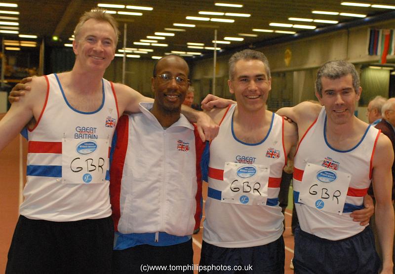 M40 4x200m relay team.jpg